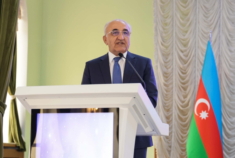rektor_UNEC_090626 UNEC eksperti Emin Qəribli ARB kanalında 