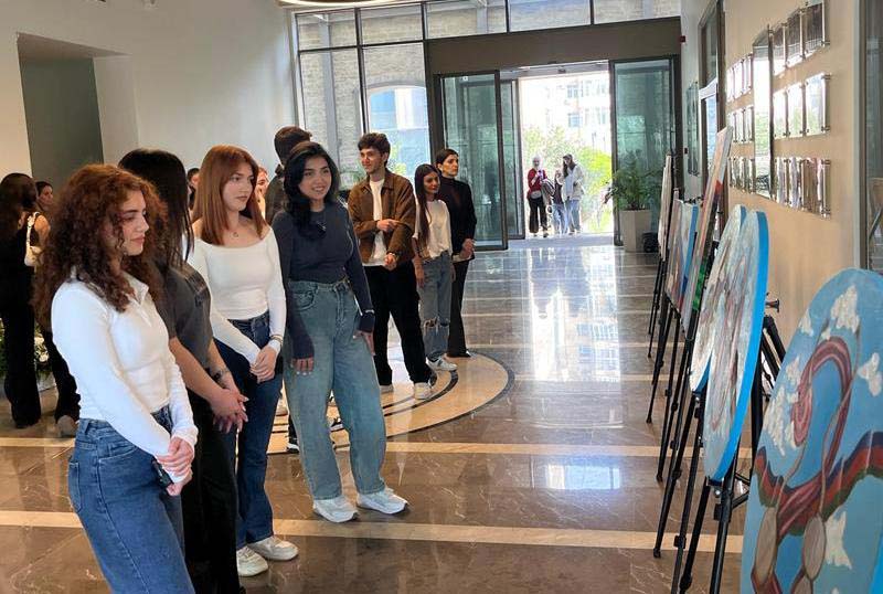 resm_musabiqe_080525 Prezident təqaüdçüsü: “UNEC-dəki yüksək təhsil uğurlu gələcəyimin təminatıdır”