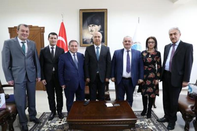 UNEC nümayəndələri Türkiyədə staj proqramları müzakirə etdi