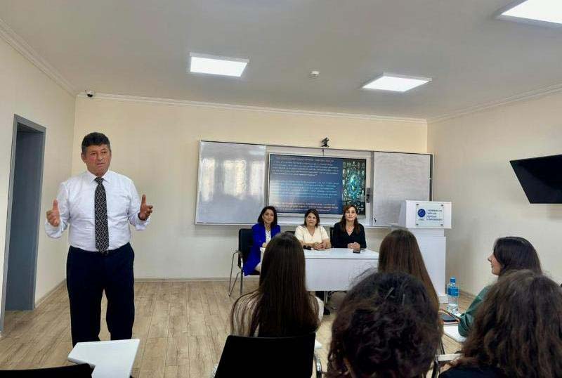 seminar_IIF_131025 “Gilan Holding” Tələbə Təkmilləşdirmə Proqramına qəbul başladı – ÖDƏNİŞSİZ