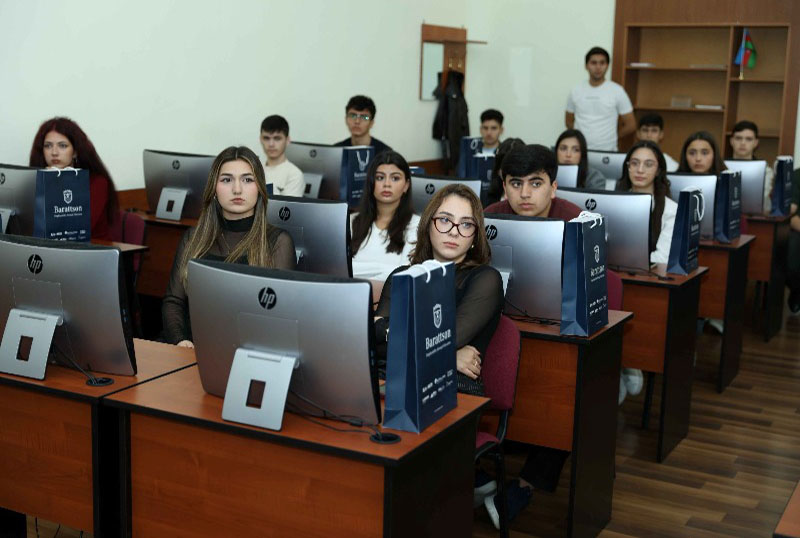 seminar_MMF_031125 Prezident təqaüdçüsü:  “UNEC-də qazanacağım biliklərlə xəyallarımı gerçəkləşdirəcəm”