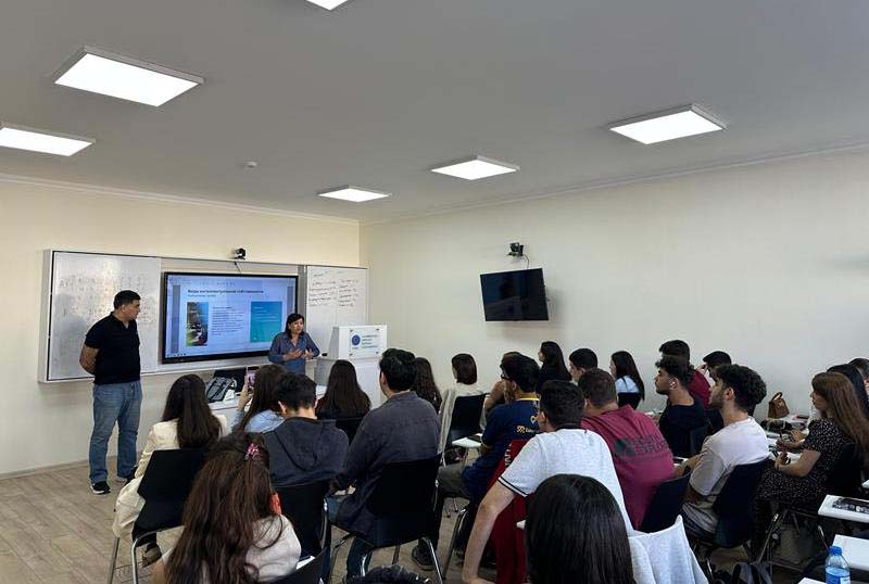 seminar_RIM_250925 Clarivate şirkətinin nümayəndələr ilə UNEC-də görüş keçirilib