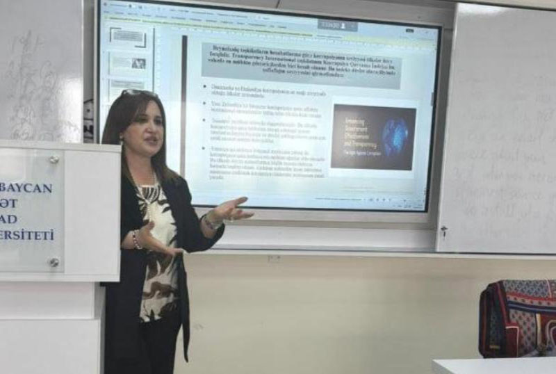 seminar_iif10 &ldquo;Maliyyə və m&uuml;hasibat&rdquo; fak&uuml;ltəsinin məzunlarına sertifikatlar təqdim olunub