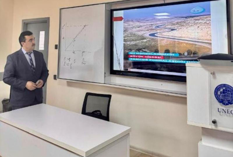 su6 UNEC-də tələbələrin psixoloji rifahının g&uuml;cləndirilməsinə y&ouml;nəlmiş n&ouml;vbəti maarifləndirici tədbir ke&ccedil;irilib