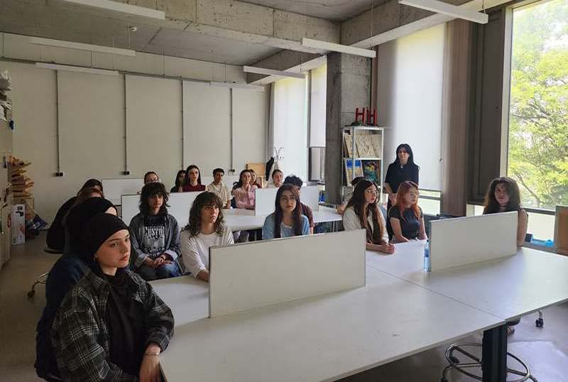 tedbir_DM_140525 Maliyyə və mühasibat fakültəsinin kollektivi məktəblərdə təbliğat işini davam etdirir