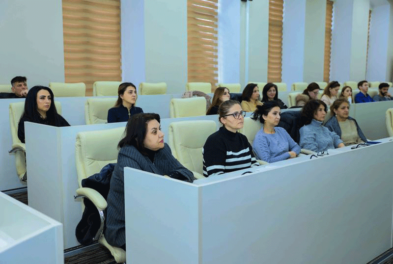 UNEC-də təlim: &quot;Təhsil qanunvericiliyi və akademik qaydalar&quot;