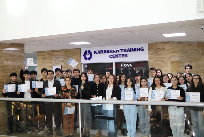 telim_230226 Maliyyə və m&uuml;hasibat fak&uuml;ltəsində &ldquo;Bankın kredit m&uuml;təxəssisi&rdquo; sertifikasiya proqramının təqdimatı ke&ccedil;irilib