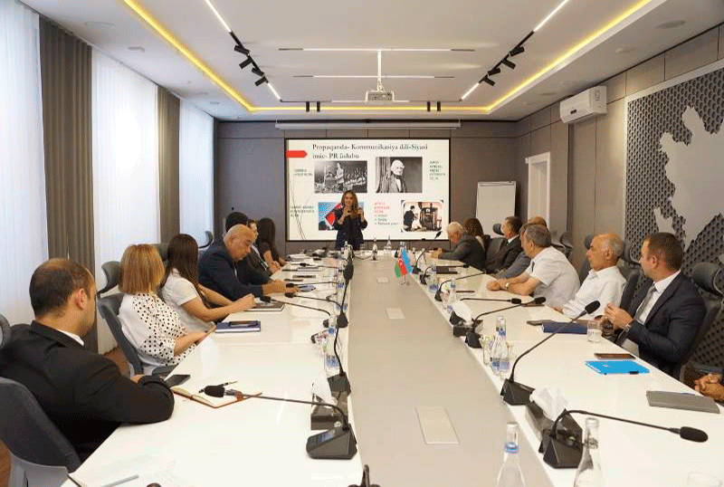 UNEC Tədqiqat Fondu: Strateji Kommunikasiya və Böhran İdarəçiliyi təlimləri