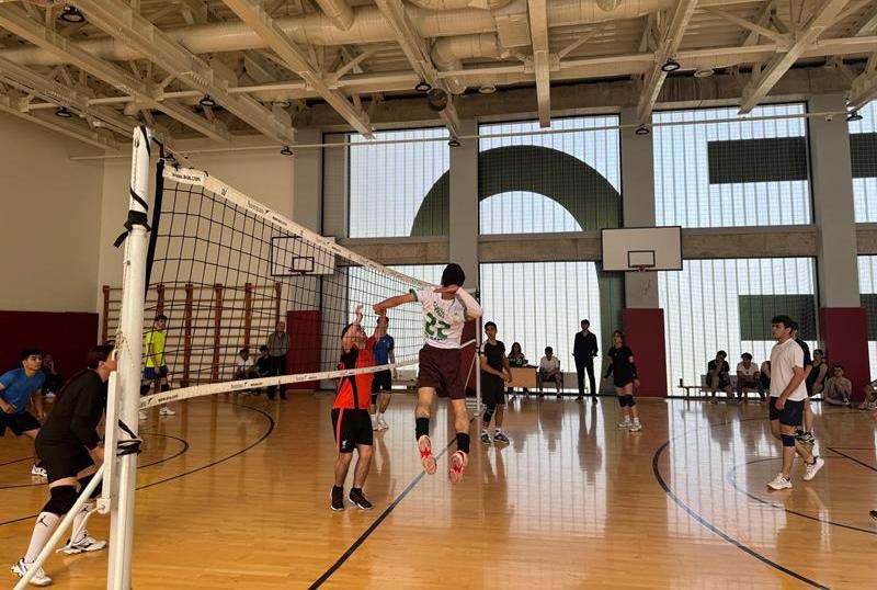 voleybol_300525 UNEC Biznes Məktəbində təlim keçirilib