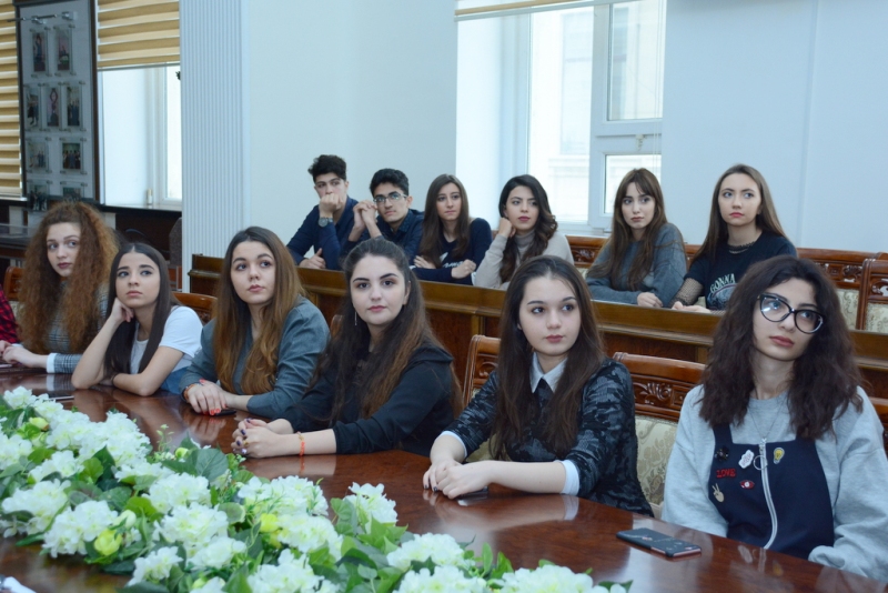 konst_8546 UNEC-də Konstitusiya Günü