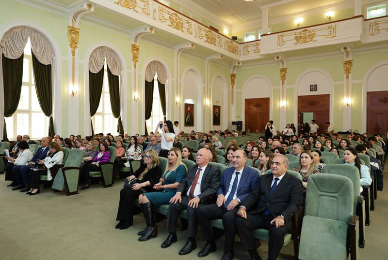 yubiley_141125 Bizi hədəfləndiyimiz gələcək gözləyir - 90 yaşın mübarək, UNEC!